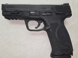 SMITH & WESSON M&P 40 M2.0 .40 S&W - 2 of 3