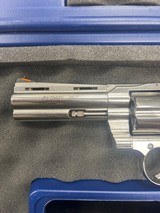 COLT PYTHON .357 MAG - 2 of 3
