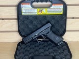 GLOCK G22 GEN 5 .40 S&W - 1 of 3