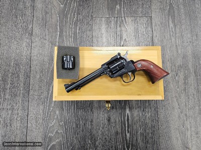 RUGER NEW MODEL SINGLE-SIX .22 LR/.22 WMR