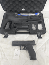 WALTHER PDP Full Size w/Hard Case, 4 Mags, Speedloader, More 9MM LUGER (9x19 PARA)