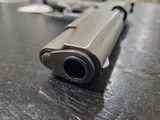 COLT 1911 LW .45 ACP - 2 of 3