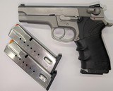 SMITH & WESSON 5906 9MM LUGER (9x19 PARA)