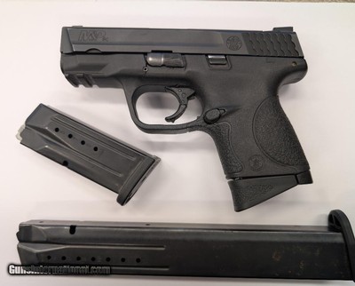 SMITH & WESSON M&P9C 9MM LUGER (9x19 PARA)