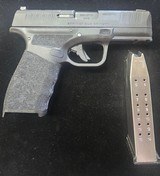 SPRINGFIELD ARMORY HELLCAT PRO OSP 9MM LUGER (9x19 PARA) - 2 of 3
