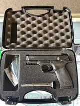 SMITH & WESSON M&P22 12 ROUND THREADED BARREL .22 LR - 3 of 3