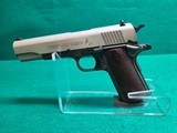 COLT GOVERNMENT .45 ACP - 3 of 3