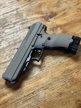 HI-POINT JCP .40 S&W - 2 of 2