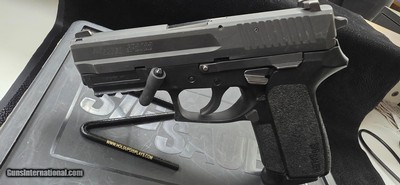 SIG SAUER SP2022 NITRON 9MM LUGER (9X19 PARA)