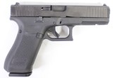 GLOCK LIKE-NEW GLOCK G17 GEN 5 9MM W/ BOX, 3-MAGS, BACKSTRAPS 9MM LUGER (9x19 PARA) - 2 of 3