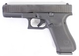 GLOCK LIKE-NEW GLOCK G17 GEN 5 9MM W/ BOX, 3-MAGS, BACKSTRAPS 9MM LUGER (9x19 PARA) - 1 of 3