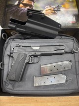 KIMBER 1911 LW .45 ACP - 1 of 2