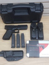 GLOCK G21 SF .45 ACP - 1 of 3