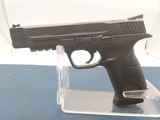 SMITH & WESSON M&P 40 Pro Series .40 S&W - 1 of 3