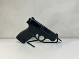 SMITH & WESSON M&P 9 SHIELD 9MM LUGER (9x19 PARA) - 1 of 3