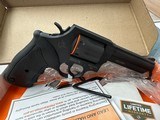 TAURUS 82s .38 SPL +P - 3 of 3