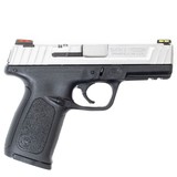 SMITH & WESSON SD40 VE .40 S&W - 2 of 3