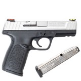 SMITH & WESSON SD40 VE .40 S&W - 3 of 3