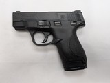 SMITH & WESSON M&P 40 Shield .40 S&W - 2 of 3