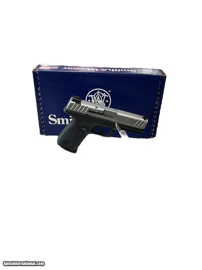 SMITH & WESSON SD40 2.0 .40 S&W