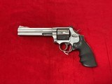 SMITH & WESSON 686-5 .357 MAG - 1 of 3
