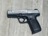 SMITH & WESSON SD40 VE .40 S&W - 1 of 3