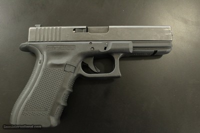 GLOCK G22
GEN 4 .40 S&W