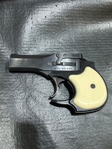 HI-STANDARD Derringer
.22 CAL - 2 of 3