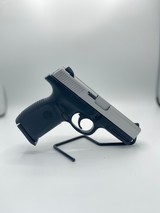 SMITH & WESSON SW40VE .40 S&W - 2 of 3