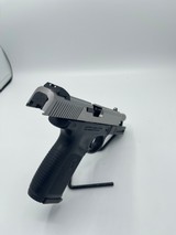 SMITH & WESSON SW40VE .40 S&W - 3 of 3
