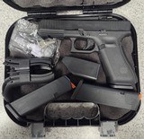 GLOCK 17 GEN 5 9MM LUGER (9X19 PARA) - 1 of 2