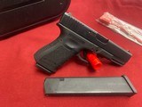GLOCK 23 G23 COMPACT 40 SW 9MM LUGER (9x19 PARA) - 1 of 3