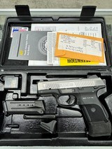 RUGER SR9C 9MM LUGER (9x19 PARA) - 1 of 3