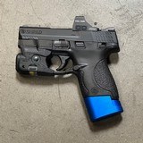 SMITH & WESSON M & P 9 Shield 9MM LUGER (9x19 PARA) - 1 of 3