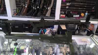 KELTEC SUB 2000 9MM LUGER (9x19 PARA)