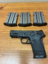 SMITH & WESSON M&P9 SHIELD EZ 9MM LUGER (9x19 PARA) - 1 of 3