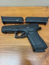 GLOCK 17 GEN 5 9MM LUGER (9x19 PARA) - 1 of 3