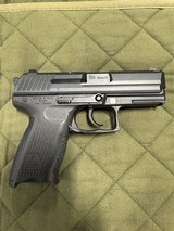 HECKLER & KOCH P2000 9MM LUGER (9x19 PARA) - 1 of 3