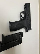 SMITH & WESSON M&P 40 .40 S&W - 1 of 3