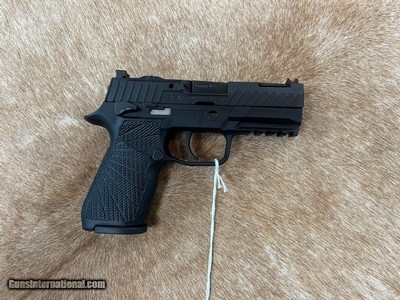 SIG SAUER P320 Compact 9MM LUGER (9x19 PARA)