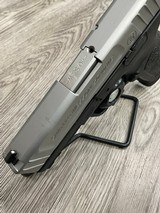 SMITH & WESSON SD40 VE .40 S&W - 3 of 3