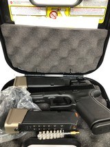 GLOCK 19M GEN 5 9MM LUGER (9x19 PARA) - 1 of 3
