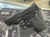 SMITH & WESSON M&P9 SHIELD EZ M2.0 9MM LUGER (9x19 PARA) - 1 of 3