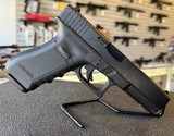 GLOCK 17 Gen 3 9MM LUGER (9x19 PARA) - 2 of 3