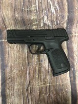 SMITH & WESSON SD40 Self-Defense w/ Fiber Optic Sights .40 S&W - 1 of 3