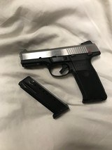 RUGER SR40 .40 S&W - 1 of 3