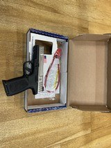 SMITH & WESSON SD40 2.0 .40 S&W - 1 of 3