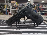 SMITH & WESSON M&P40 .40 S&W - 1 of 3