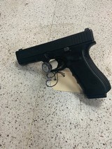 GLOCK G22 GEN 4 .40 CALIBER - 2 of 3