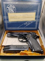 SMITH & WESSON 59 9MM LUGER (9x19 PARA) - 1 of 3